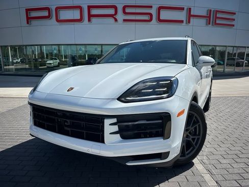 Used 2026 Porsche Cayenne E-Hybrid AWD/4WD image 1