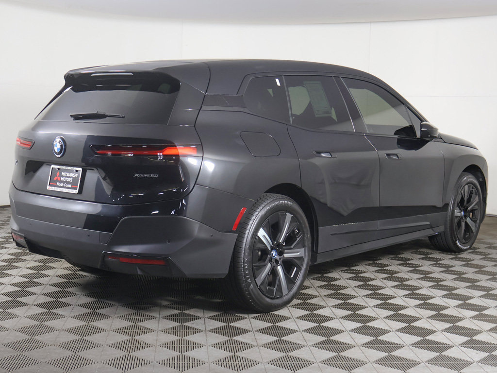 Used 2024 BMW iX xDrive50 AWD/4WD image 13