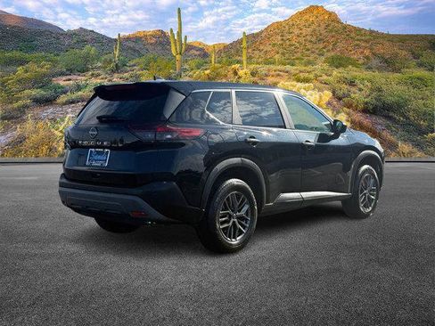 Used 2023 Nissan Rogue S image 4