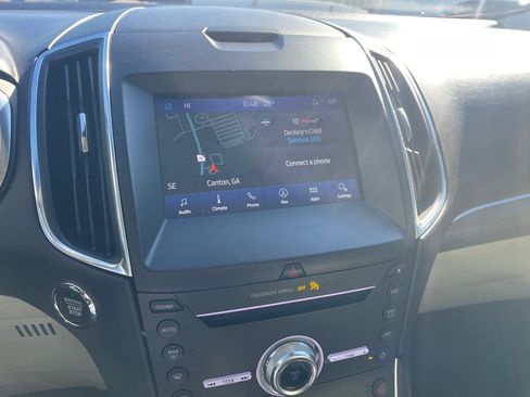 Used 2019 Ford Edge Titanium FWD image 13