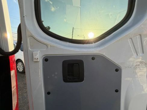 Used 2020 Mercedes-Benz Sprinter 2500 image 12