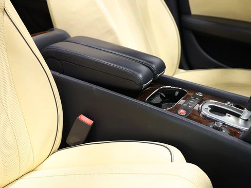 Used 2015 Bentley Flying Spur V8 AWD/4WD image 93