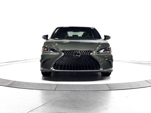 New 2025 Lexus ES 350 w/ Luxury Package image 2