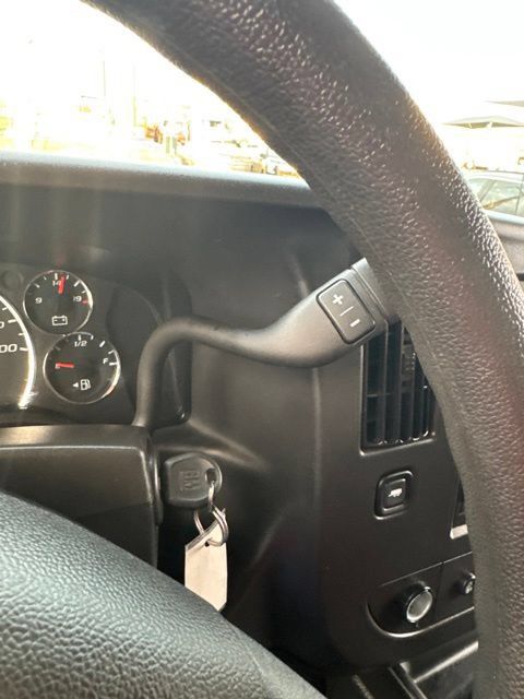 Used 2025 Chevrolet Express 2500 w/ Driver Convenience Package RWD image 32