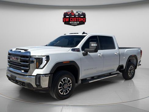 Used 2024 GMC Sierra 2500 SLE w/ SLE Convenience Package image 3