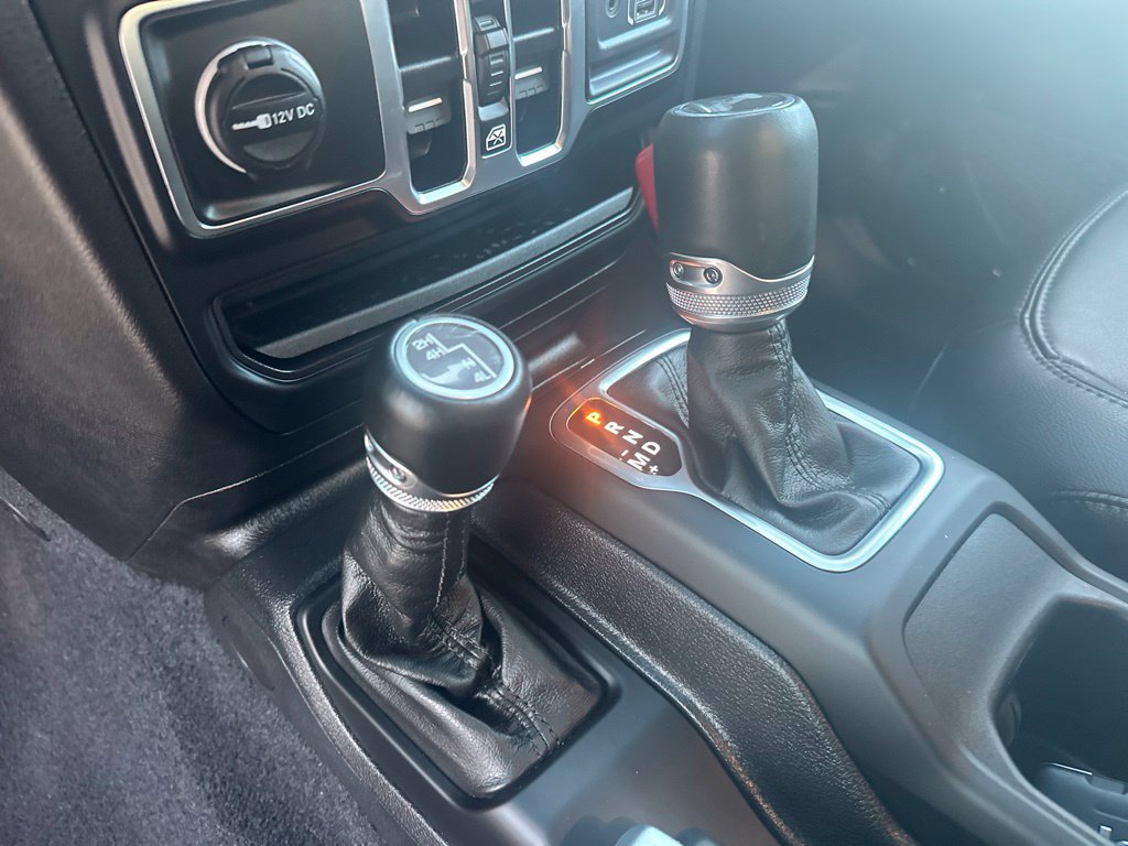 Used 2023 Jeep Wrangler Unlimited Sahara AWD/4WD image 61