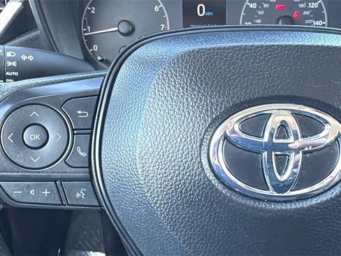 Certified 2025 Toyota Corolla LE image 27