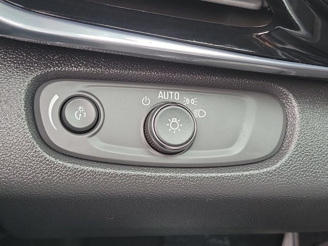 Used 2025 Buick Envista Sport Touring FWD image 20