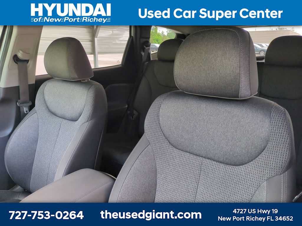 Used 2019 Hyundai Santa Fe SE FWD image 7