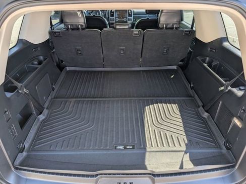 Used 2019 Ford Expedition Platinum image 14