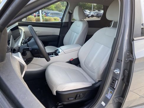 Used 2025 Hyundai Tucson SEL FWD image 18
