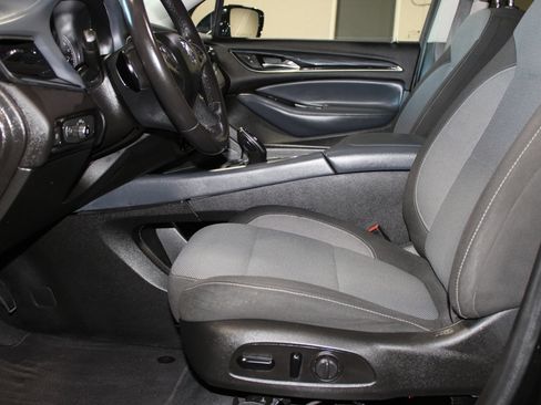 Used 2021 Buick Enclave Preferred FWD image 25
