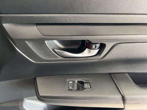 Used 2025 Honda CR-V Sport image 13