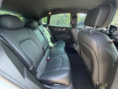 Used 2019 Maserati Levante AWD/4WD image 14