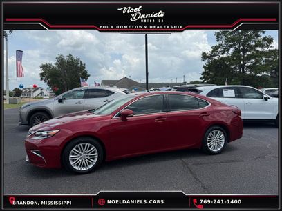 Used 2017 Lexus ES 350 w/ Premium Package