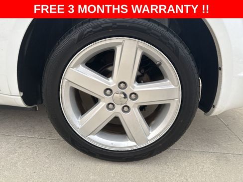 Used 2013 Dodge Avenger SE image 31