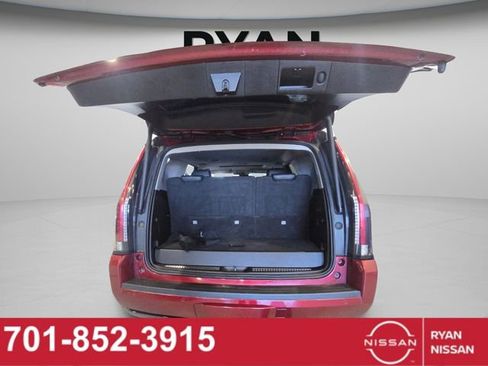 Used 2019 Cadillac Escalade Luxury w/ Escalade Sport Edition image 42