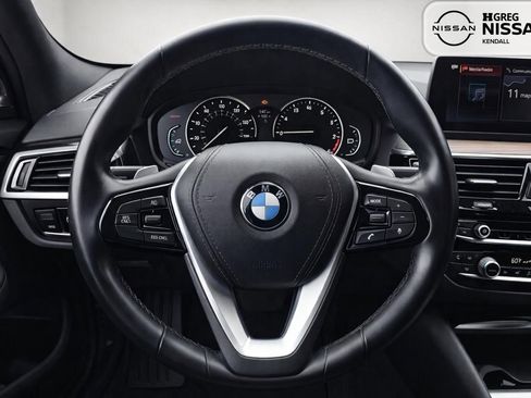 Used 2019 BMW 530e w/ Convenience Package RWD image 8
