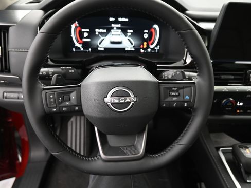 New 2026 Nissan Pathfinder SL AWD/4WD image 14