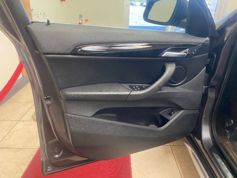 Used 2017 BMW X1 xDrive28i image 7