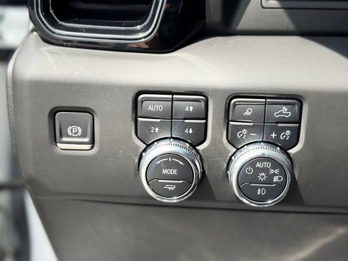 Used 2025 GMC Sierra 1500 AT4 AWD/4WD image 20