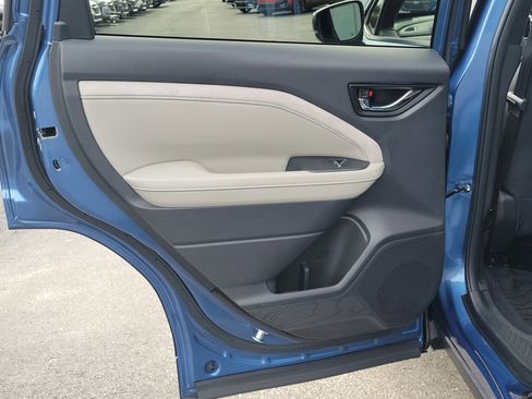 Certified 2025 Subaru Forester Limited AWD/4WD image 13