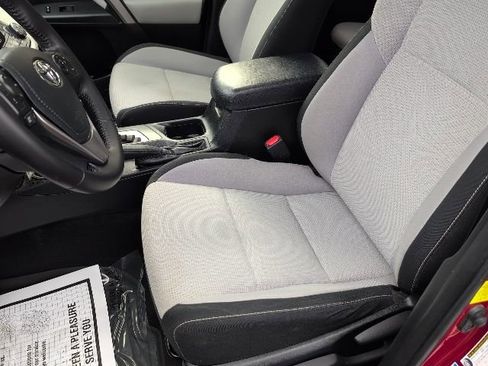Used 2016 Toyota RAV4 XLE image 13