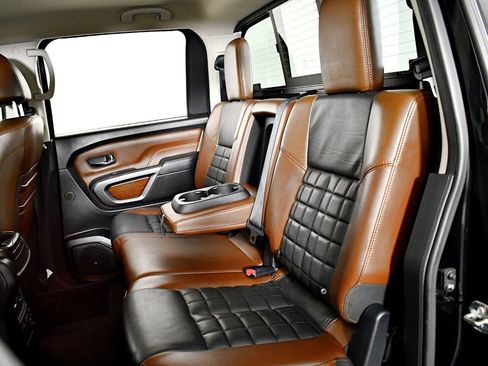 Used 2017 Nissan Titan Platinum Reserve image 38