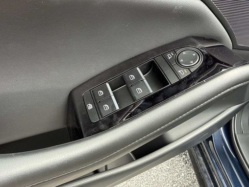 New 2026 MAZDA MAZDA3 s FWD image 25