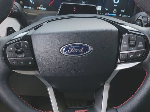 Used 2025 Ford Explorer ST AWD/4WD image 14