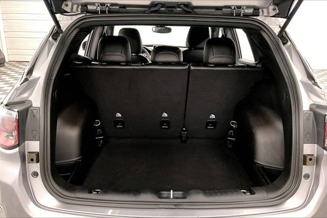 Used 2024 Jeep Compass Latitude AWD/4WD image 41