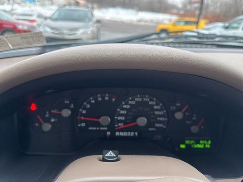 Used 2004 Ford Explorer Eddie Bauer image 33