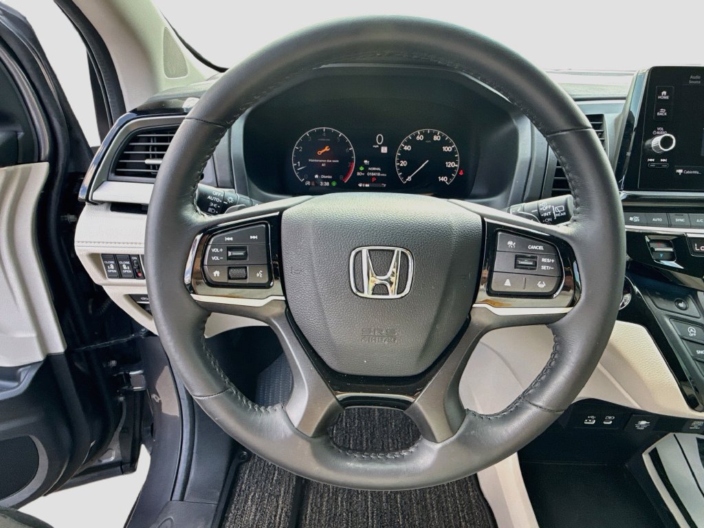 Used 2026 Honda Odyssey Touring image 11