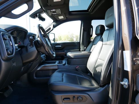 Used 2021 Chevrolet Silverado 2500 High Country w/ Z71 Off-Road Package image 11