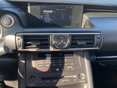Used 2019 Lexus IS 300 Base image 18