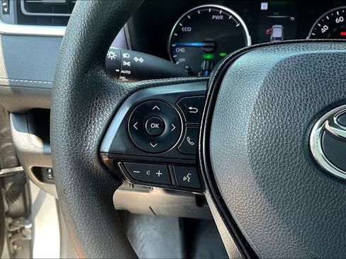 Used 2022 Toyota RAV4 XLE w/ Convenience Package AWD/4WD image 11