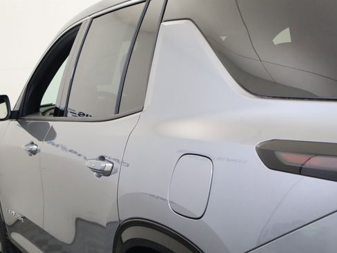 New 2026 Chevrolet Traverse High Country w/ LPO, Floor Liner Package image 9