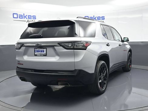 Used 2021 Chevrolet Traverse Premier w/ Redline Edition FWD image 8