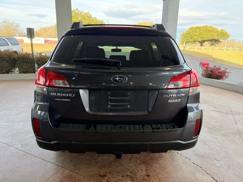 Used 2013 Subaru Outback 2.5i Premium image 5