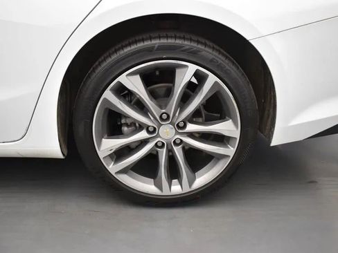 Used 2024 Chevrolet Malibu LT image 35