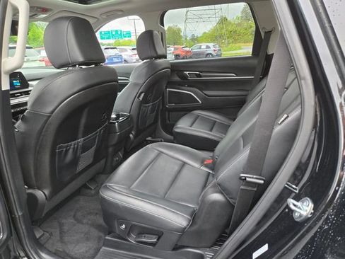 Used 2025 Kia Telluride S AWD/4WD image 14