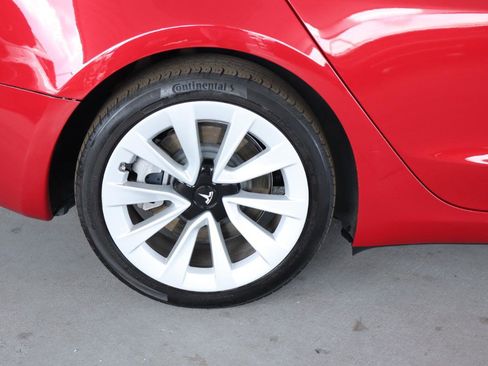 Used 2023 Tesla Model 3 Standard Range RWD image 5