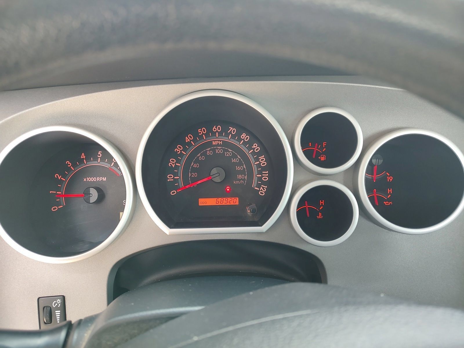 Used 2010 Toyota Tundra 4x4 Double Cab image 9