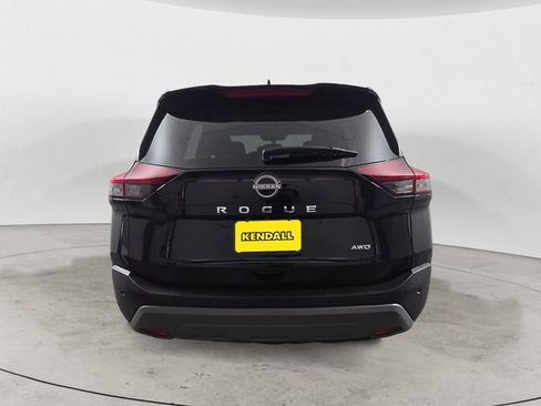 Used 2023 Nissan Rogue S image 4