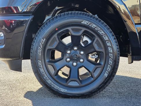 New 2026 RAM 1500 4x4 Crew Cab image 9