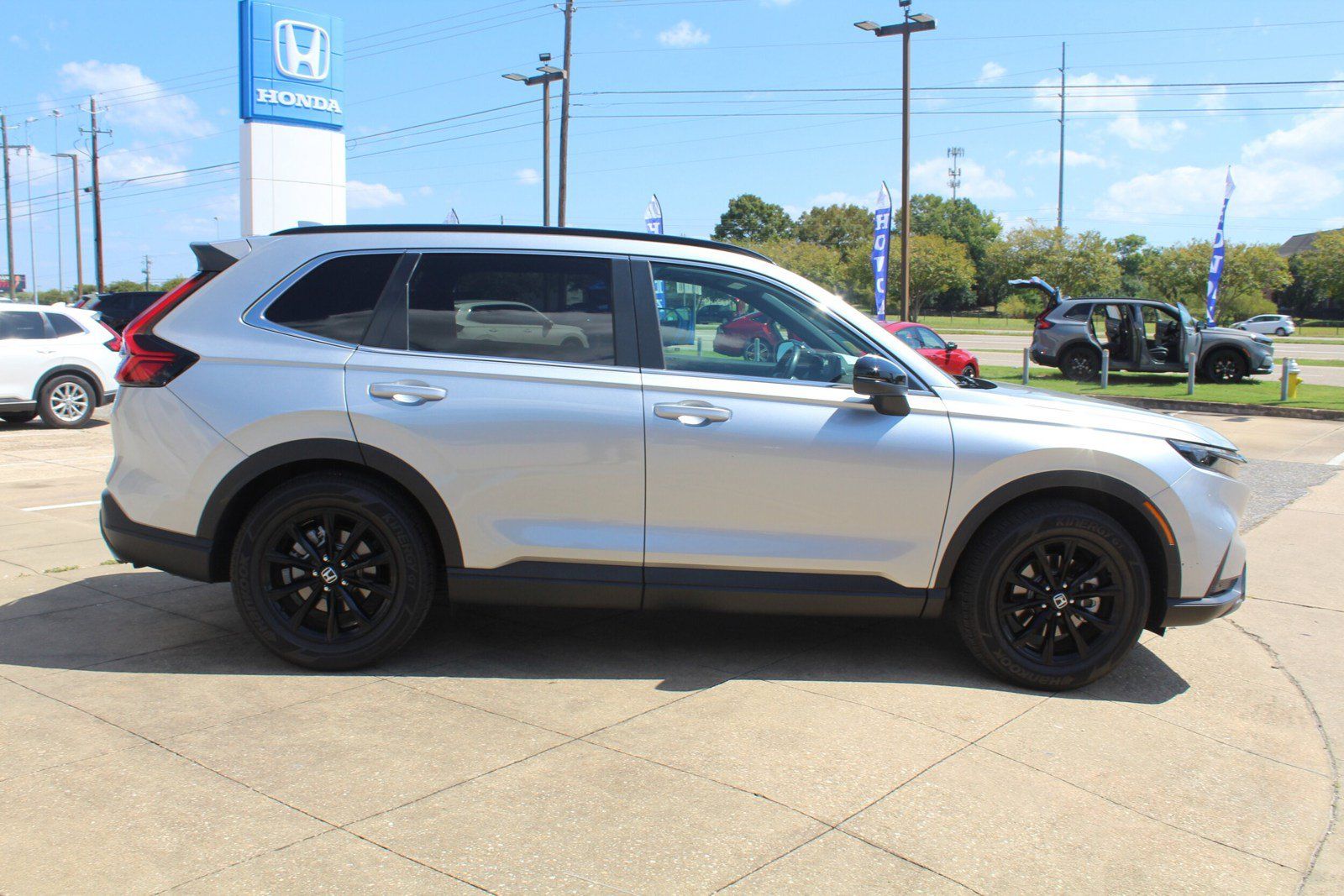 Used 2025 Honda CR-V Sport-L image 4