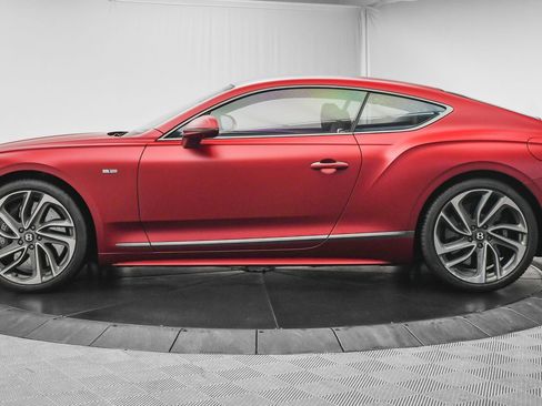 Used 2025 Bentley Continental GT Speed image 9