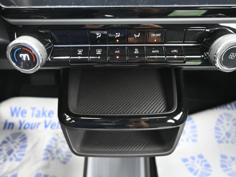 New 2027 Chevrolet Bolt LT FWD image 16