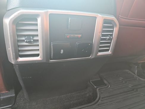 Used 2018 Ford F150 Platinum w/ Equipment Group 701A Luxury image 27