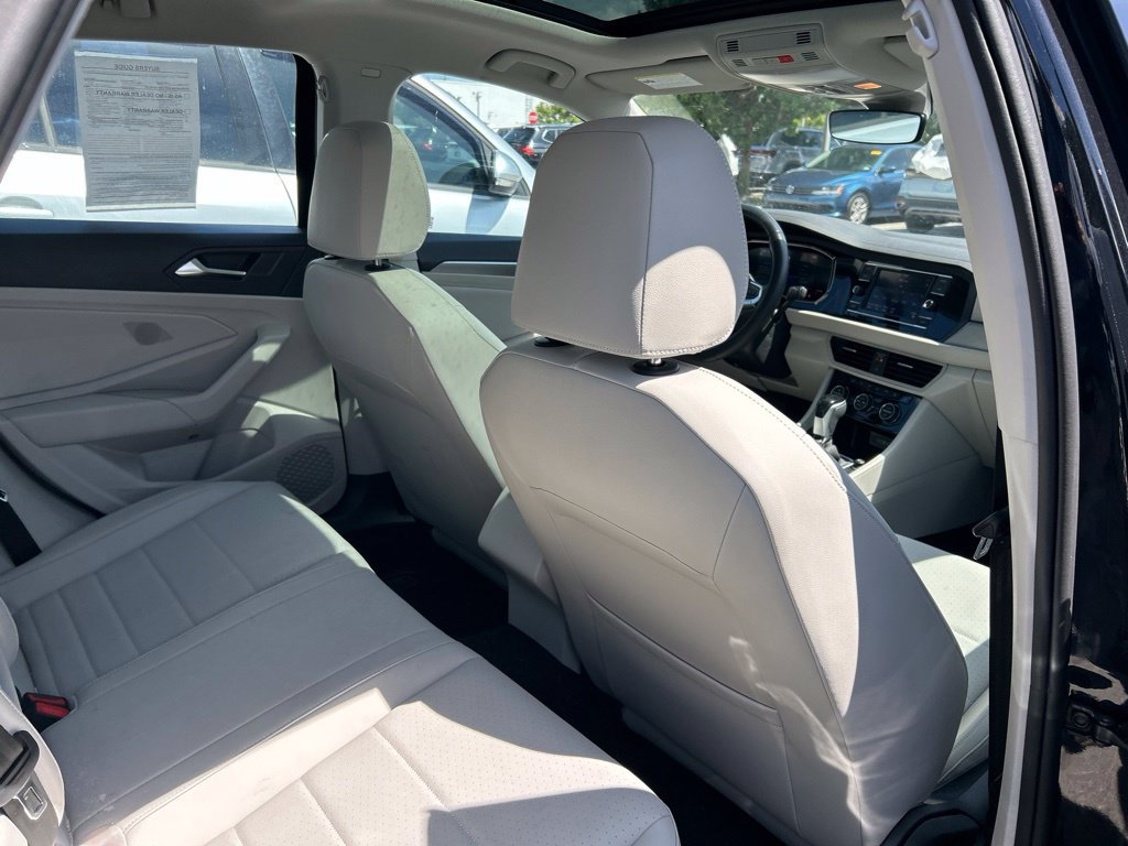 Used 2024 Volkswagen Jetta SE w/ Panoramic Sunroof Package FWD image 47